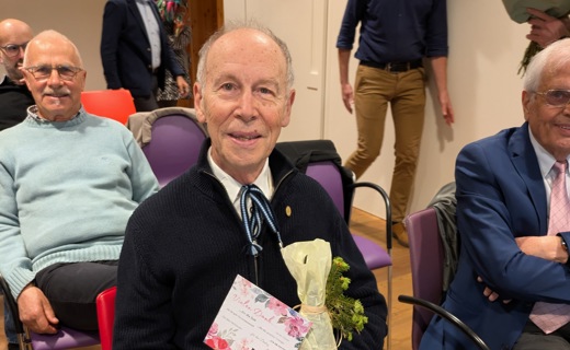 PXL 20250424 153320286