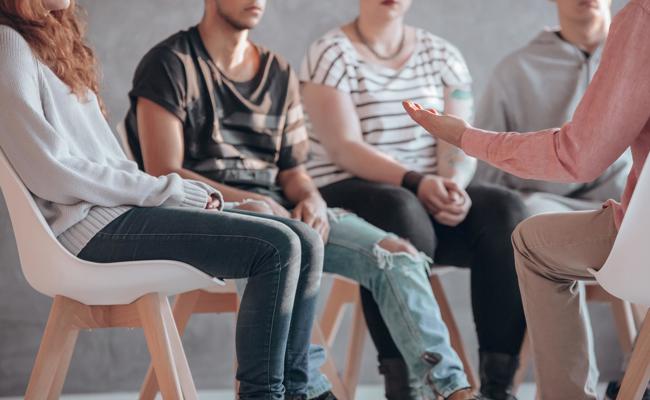 Jugendliche Unterstuetzung